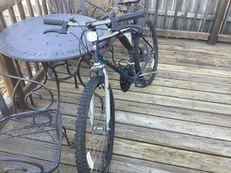 Almost New Mountain Bike 26’