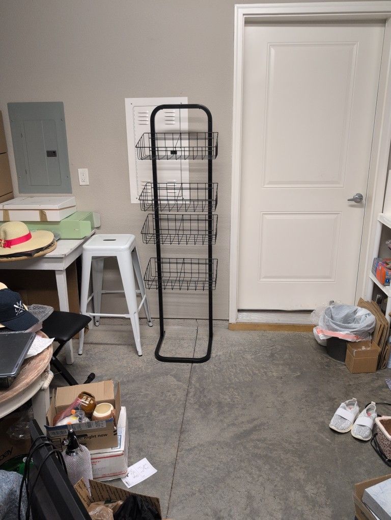 Black Metal Wire Shelving 4 Moveable Shelf 64" X 18" $25
