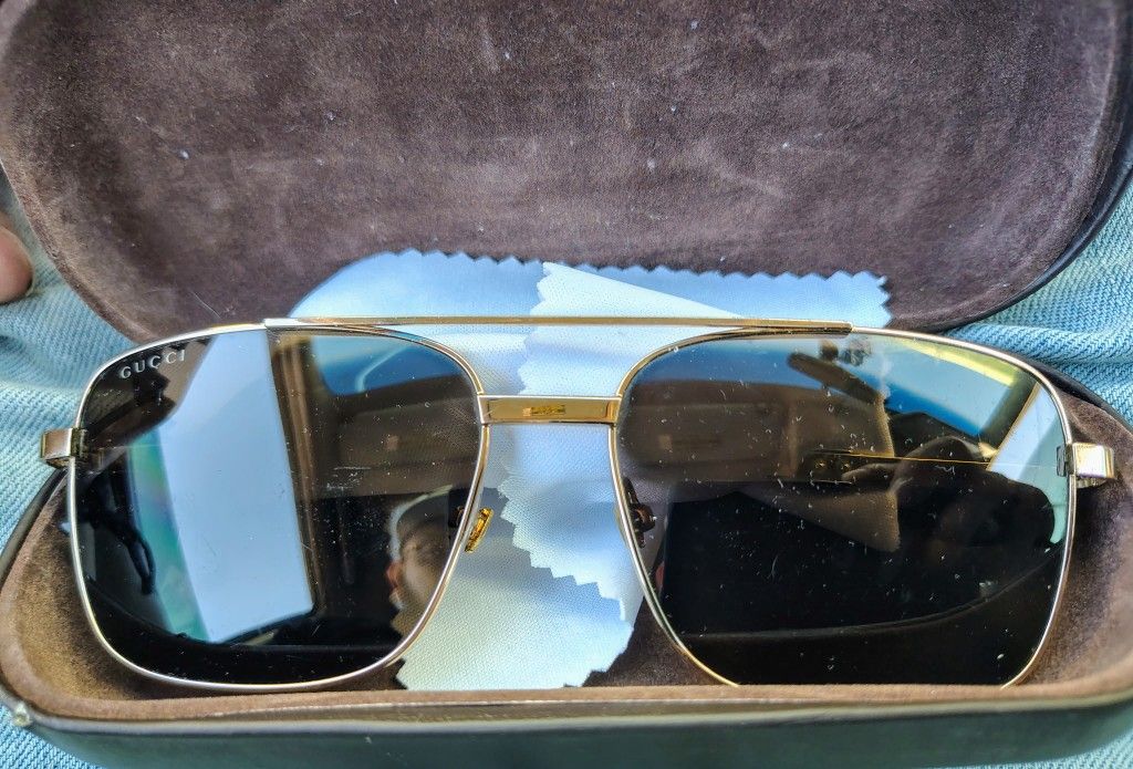 Gucci Sunglasses XL GG1441S