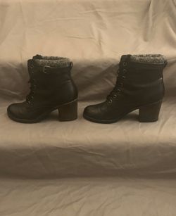 Women’s Size 8.5 Black Square Heeled Boots