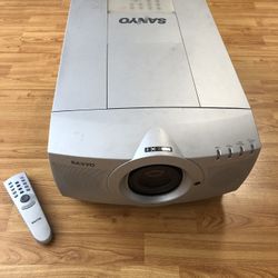 Sanyo LCD Video Projector, PLC-9000N, Fairly Good Condition