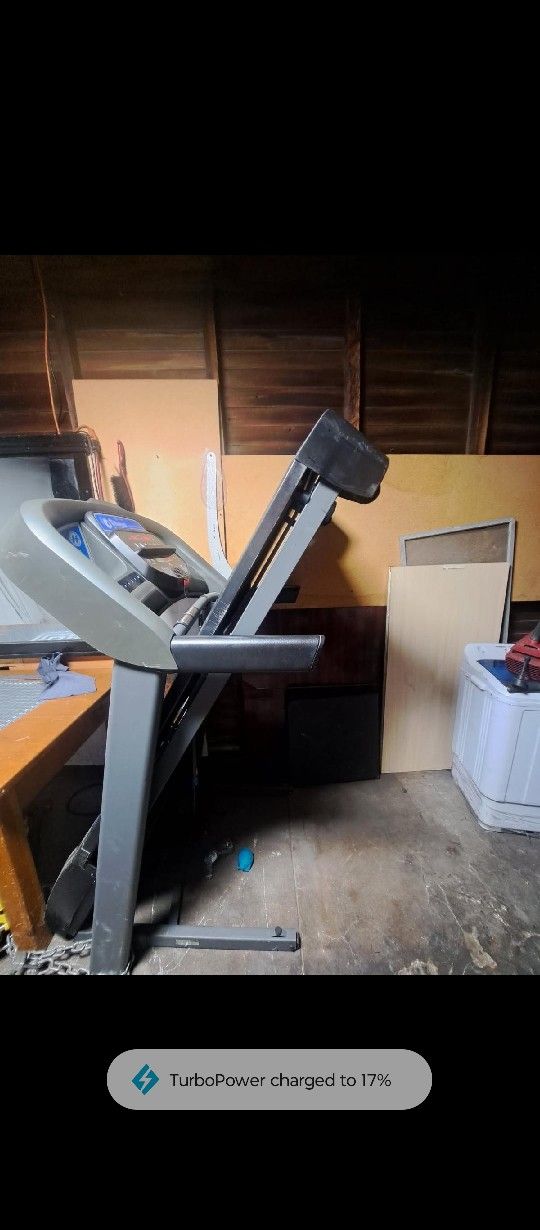 Horizon Treadmill T101