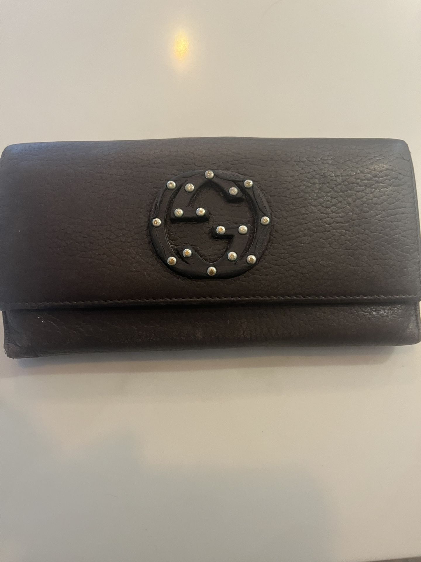 Good Condition Authentic Studded SoHo Gucci Wallet