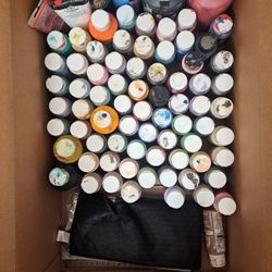 USED box of ACRYLIC PAINTS And ART SUPPLIES + Unopened Shuttle Art Acrylic 16 Pack