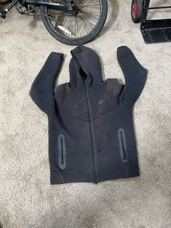 Nike Tech