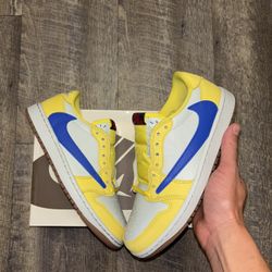 Jordan 1 Retro Low OG SP Travis Scott Canary Womens