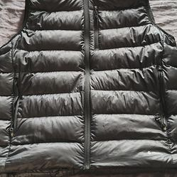 REI Mens Insulated Vest - SZ. LRG