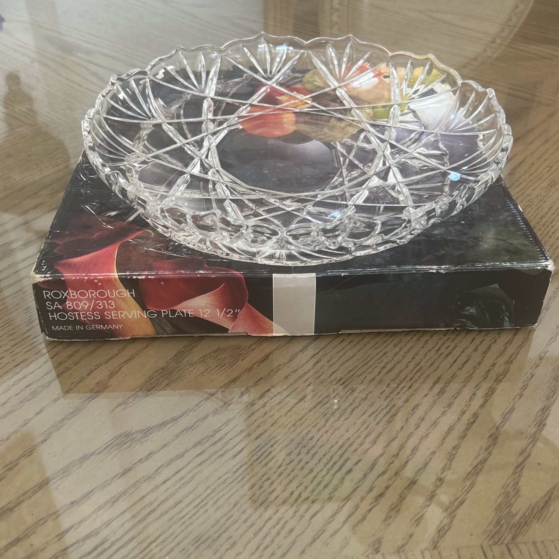 Brand New In Box Mikasa Roxborough Hostess Serving Plate 12.5”