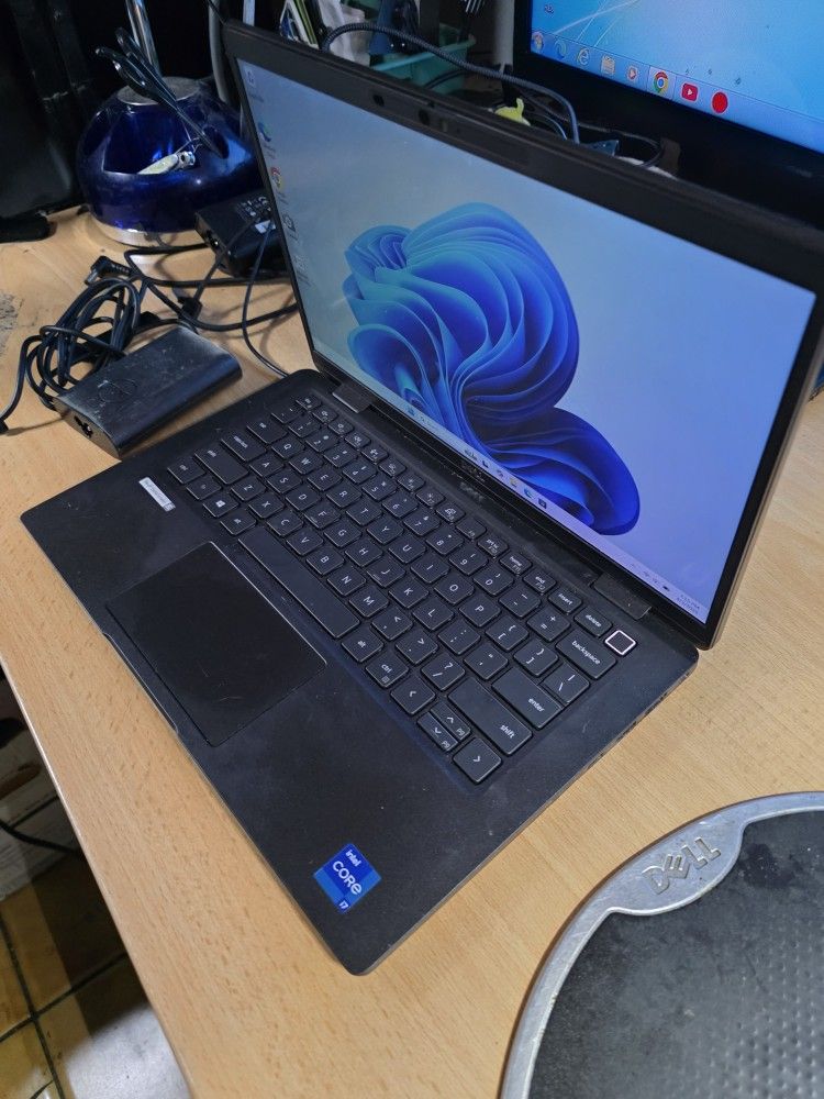 Dell Laptop 13 Touchscreen i7-1185G7-3.0GHz-CPU-11Gen. 32GB Ram 512GB NVMe m.2 SSD