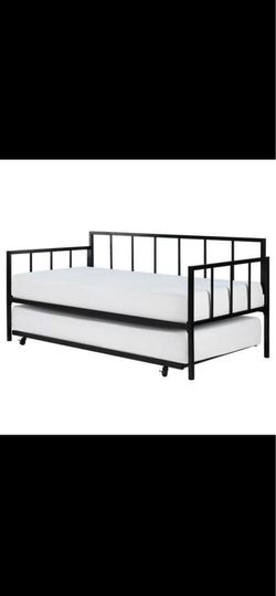 Day bed with trundle