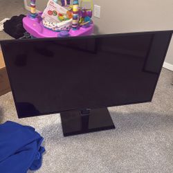 50” hisense roku TV