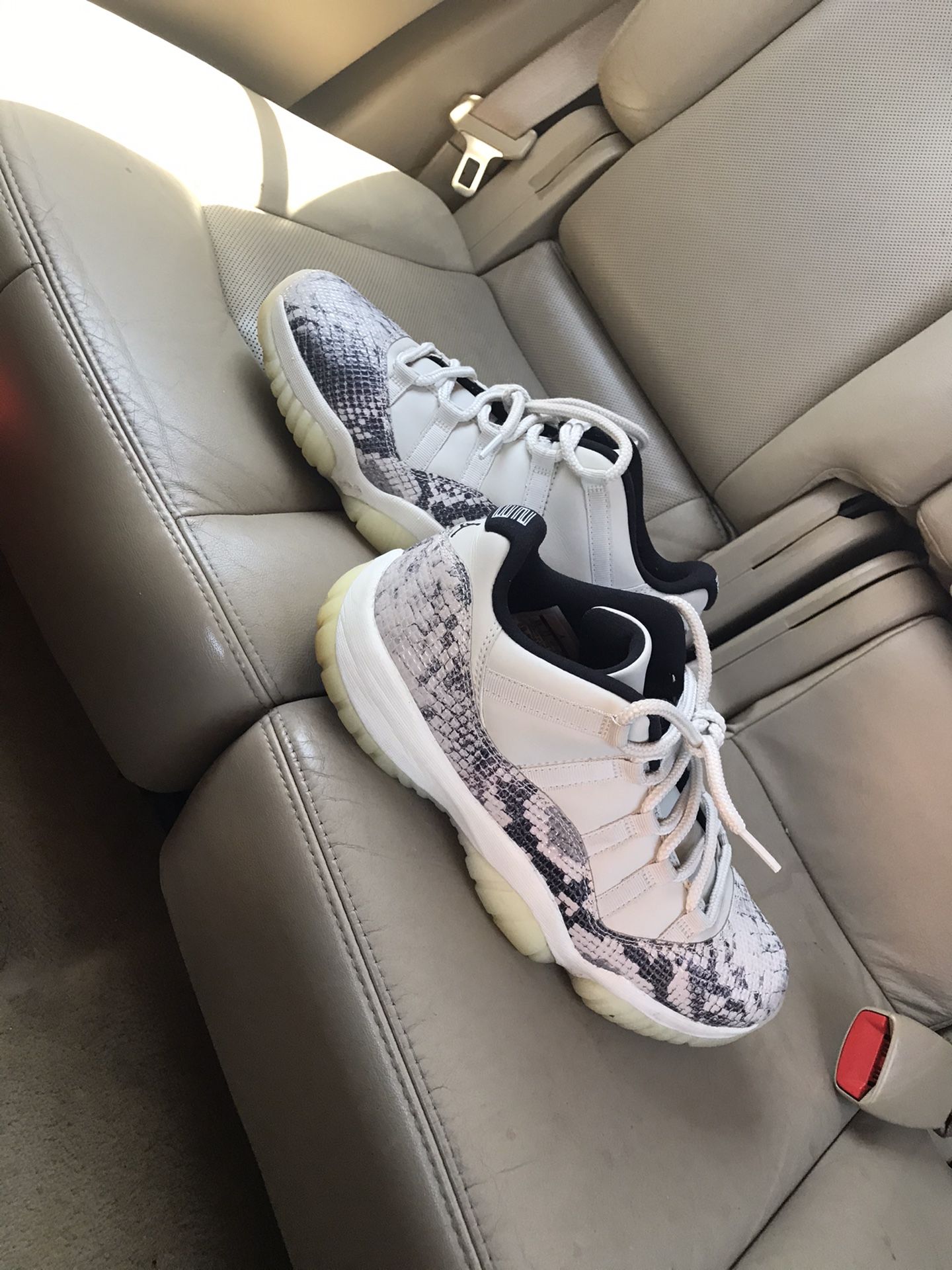 Jordan 11s