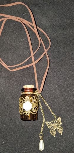 Diffuser bottle necklace