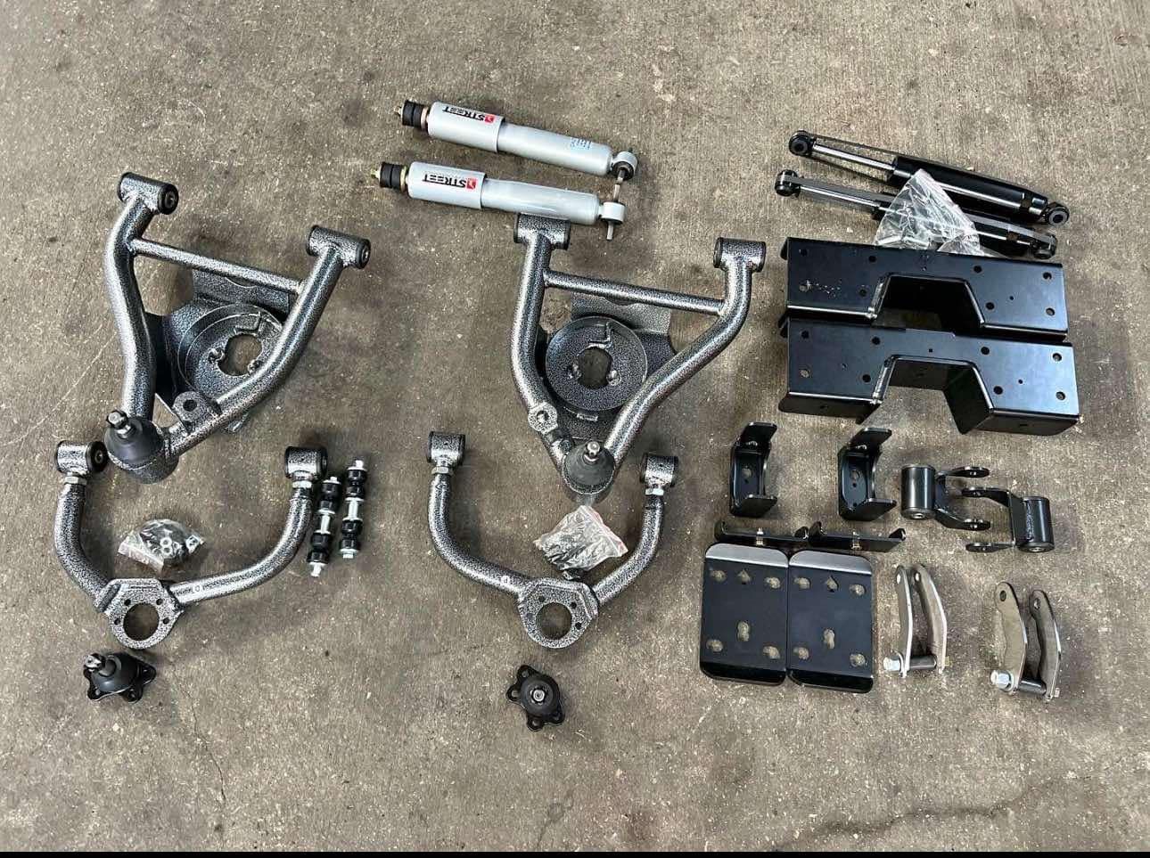 COME GET YOUR LIFT KITS‼️YOU WANT THEM ⁉️WE HAVE THEM‼️