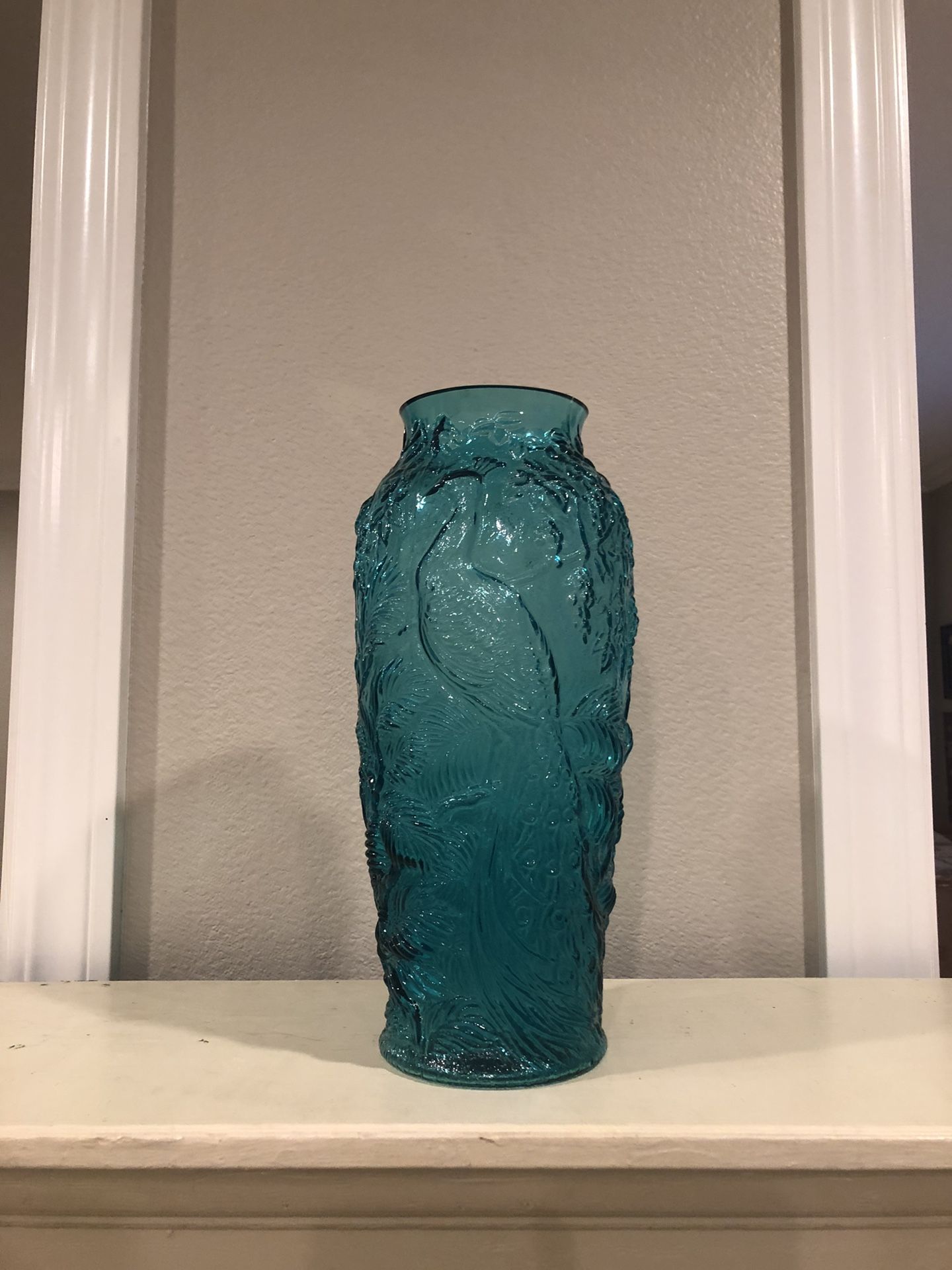 Vintage depression glass collectible tiara exclusive crystal teal peacock vase