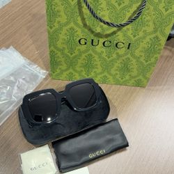 Gucci GG1547S Women’s Big Black frame sunglasses Shades 