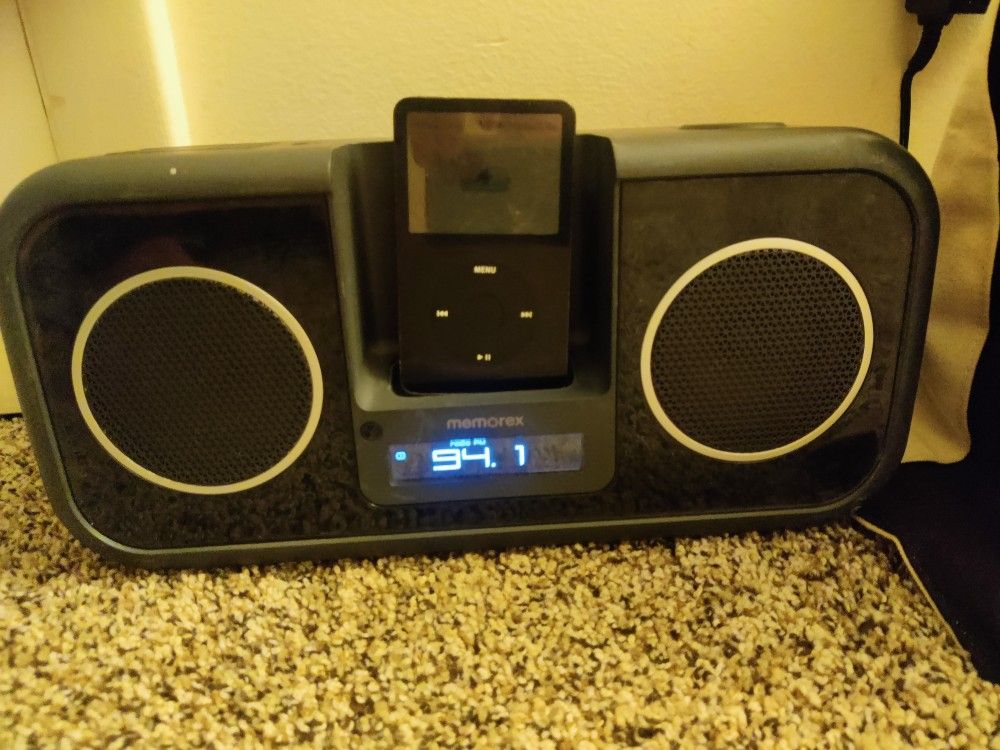 Memorex Sound iPod Docking Station 