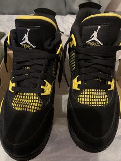 Jordan 4 Thunders