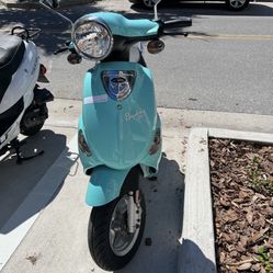 Genuine Buddy Scooter 2022