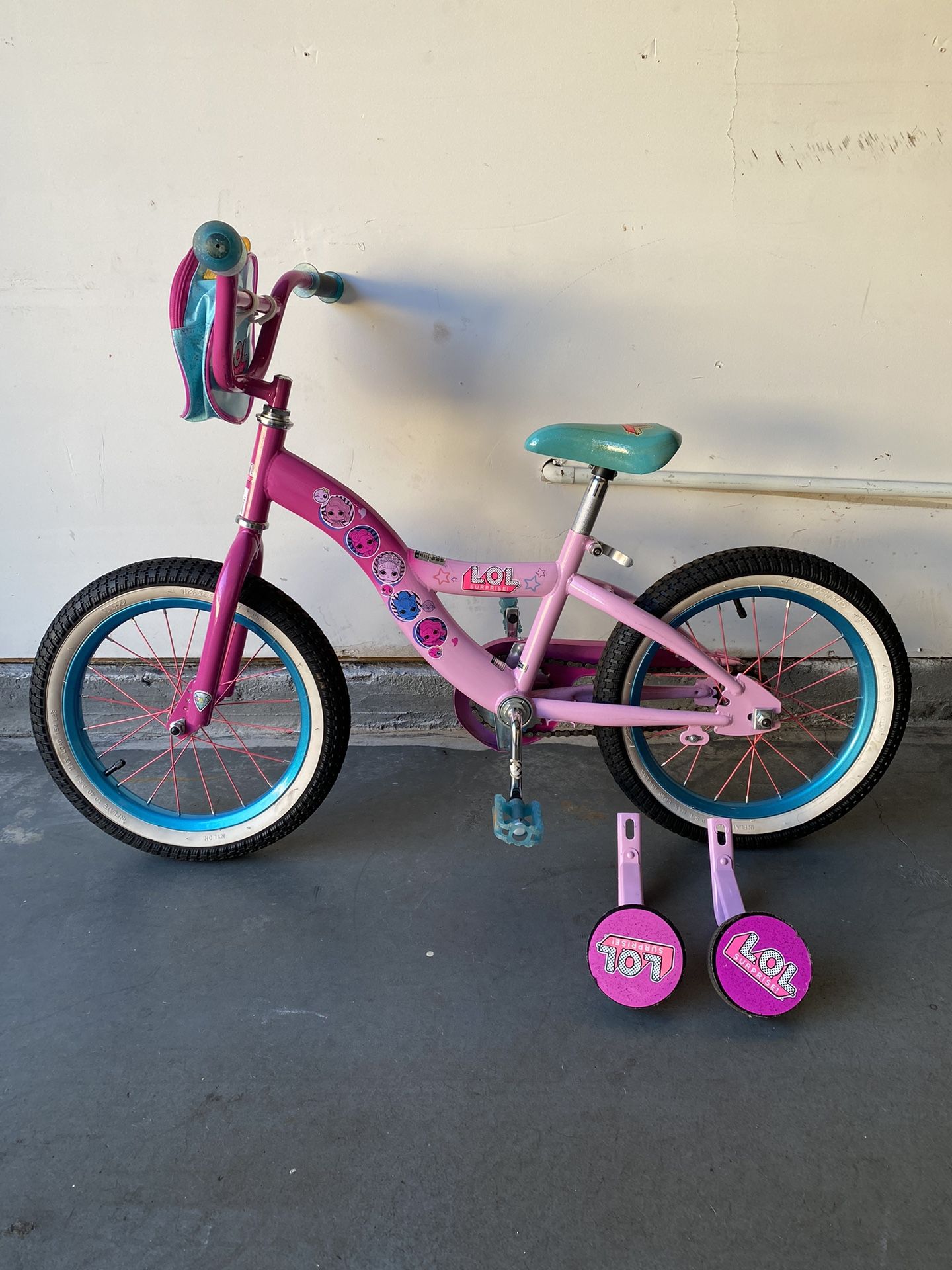 Kids Bike With Training Wheels 