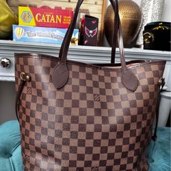 Authentic Louis Vuitton Neverfull MM Balerina Rose Interior 