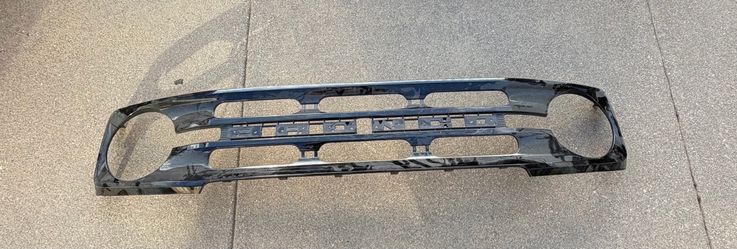 FORD BRONCO FRONT GRILL