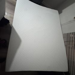 BRAND NEW! Queen Certipur-us Memory Foam Mattress