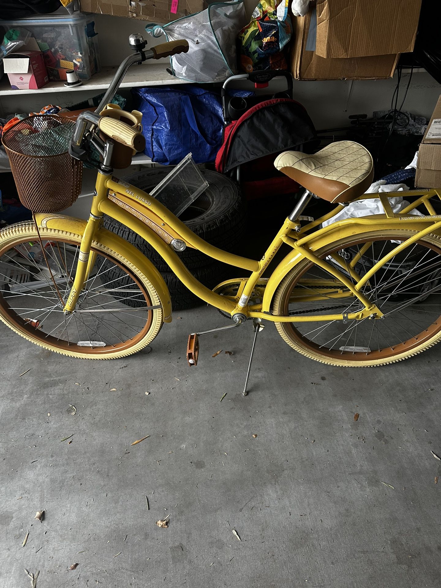 Huffy Nel Lusso Women’s Cruiser Bike