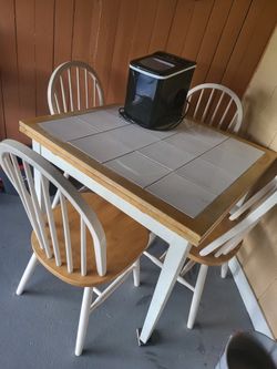 Small Square Table With 4 Chairs