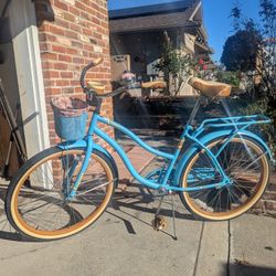 Woman's Beach Cruiser 