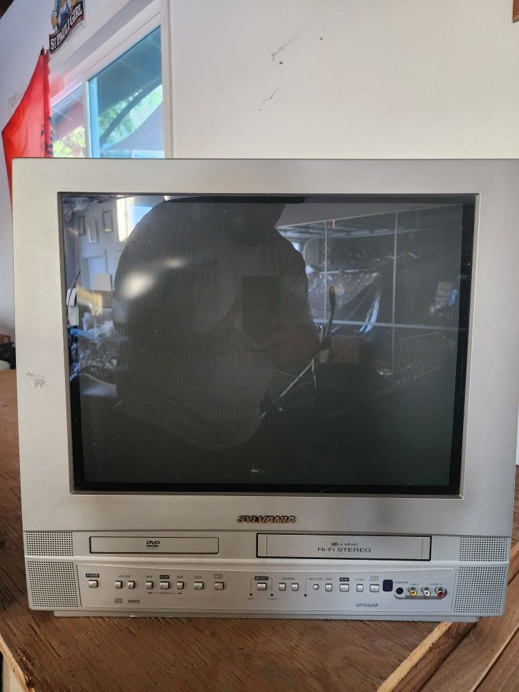 TV Retro Gaming CRT Sylvania 21in