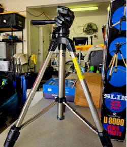 Slik U8000 Video & Photo Tripod