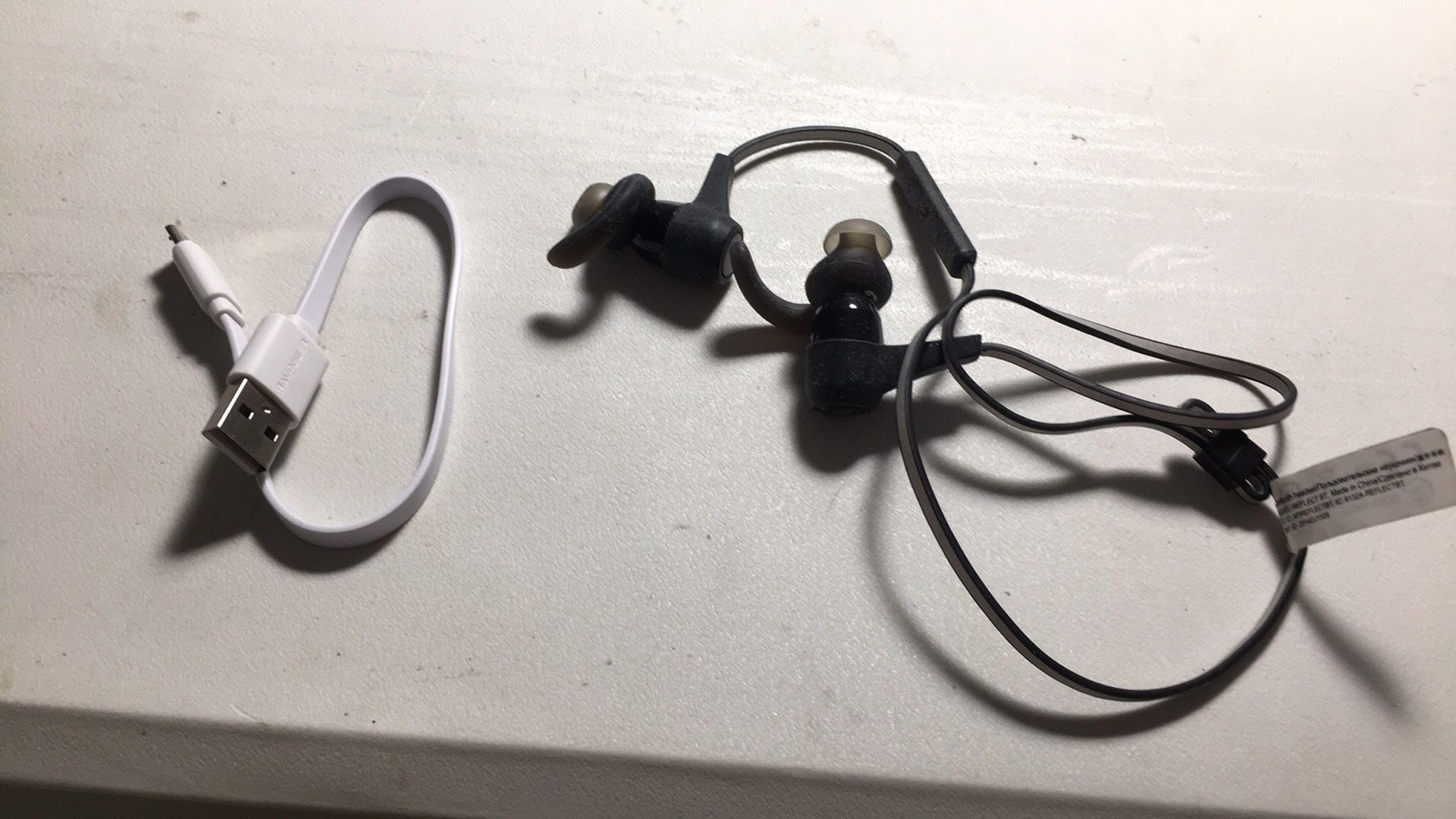 JBL Reflect Bluetooth inear earphone(used) with charging cable
