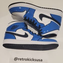 New Jordan 1 Mid Signal Blue Mens 9.5 Women 11