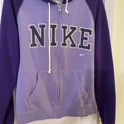 Two toned purple nike sweatshirt 