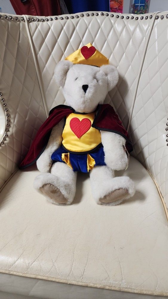 King Of Hearts Vermont Teddy Bear