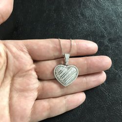 925 Sterling Silver Heart Pendant With Chain.