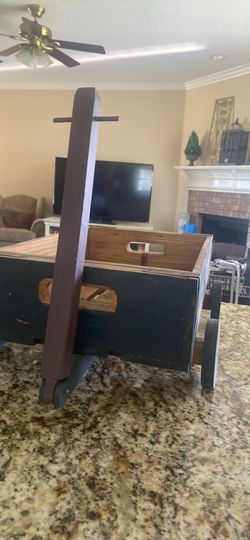 NEW LOWER PRICE $20 WAGON DECOR GREAT FOR GARDEN OR CENTERPIECE