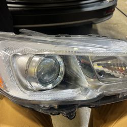 2017 Subaru WRX Passenger Headlight