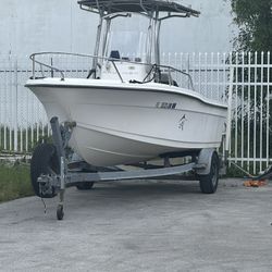 Bayliner 20ft EFI 200