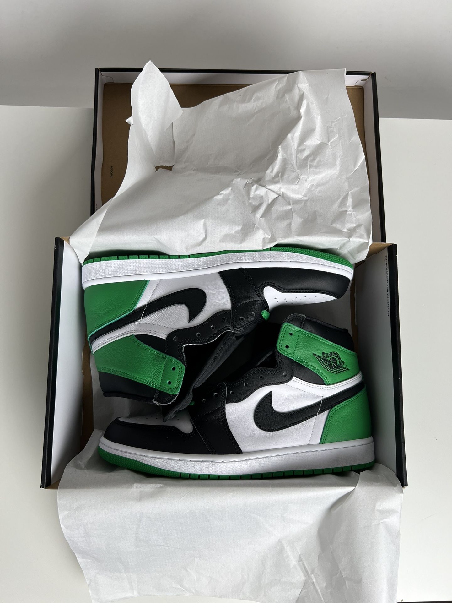Nike Air Jordan 1 Retro High OG Lucky Green/ Black / White