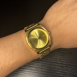 For Sale: Gold Nixion Time Teller Watch 