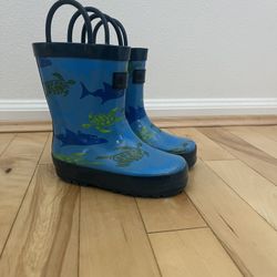 Oaki Rain Boots Size 6