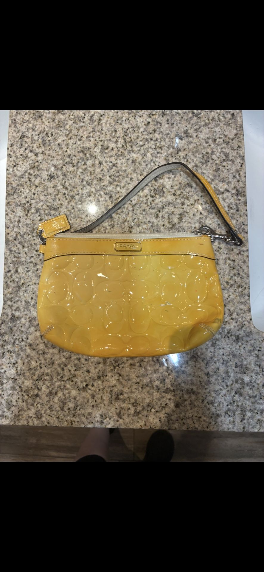 Coach bag in yellow
