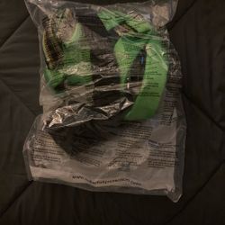 Honeywell Miller Universal Green Python Ultra Full Body Harness with DuraFlex Webbing, Front D-Ring, Quick Connect Chest and Leg Strap Buck