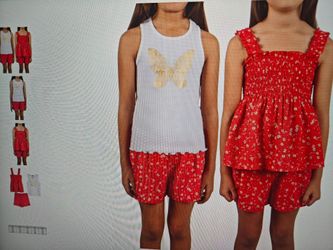 Girls 3-piece short set in the color Red, Size 4/5 extra small, New