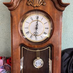 Howard Miller Wood Clock