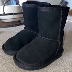 Toddler Size 5 UGG’s