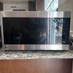LG Microwave 