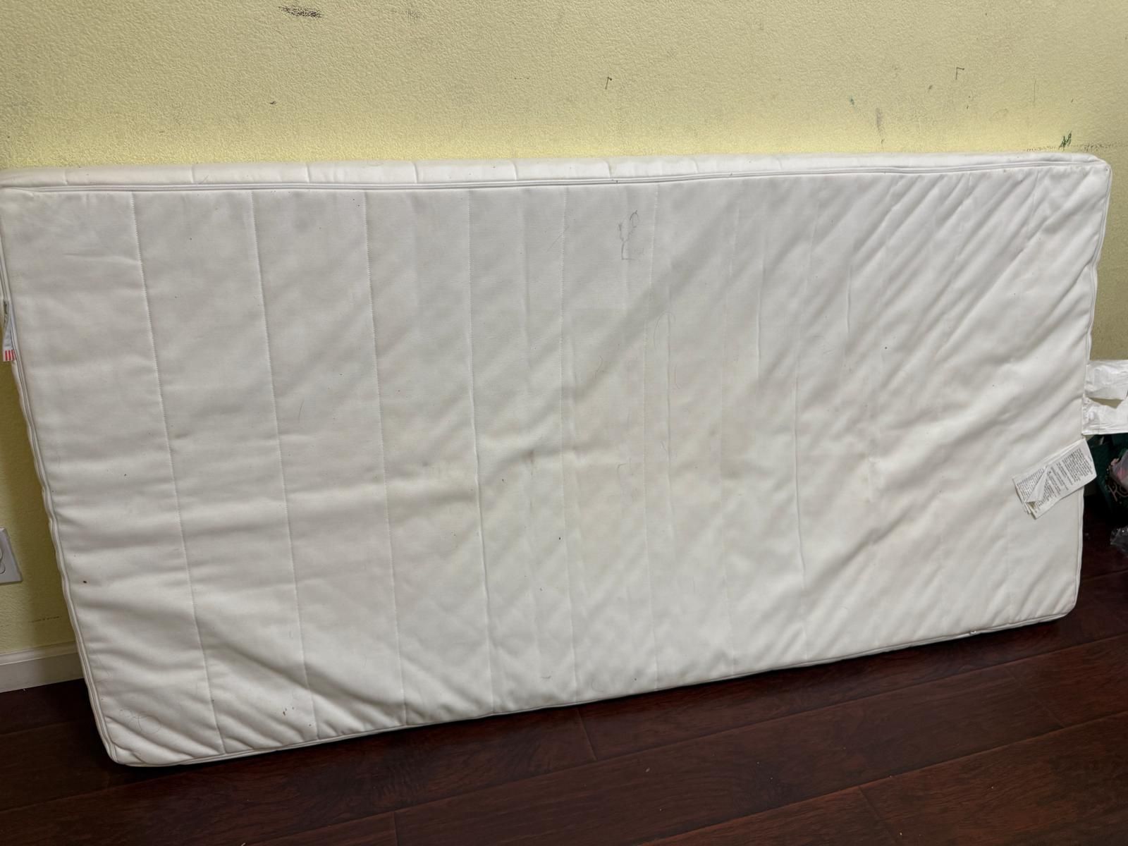 Urgent Moving Sale - 6 inch queen size mattress